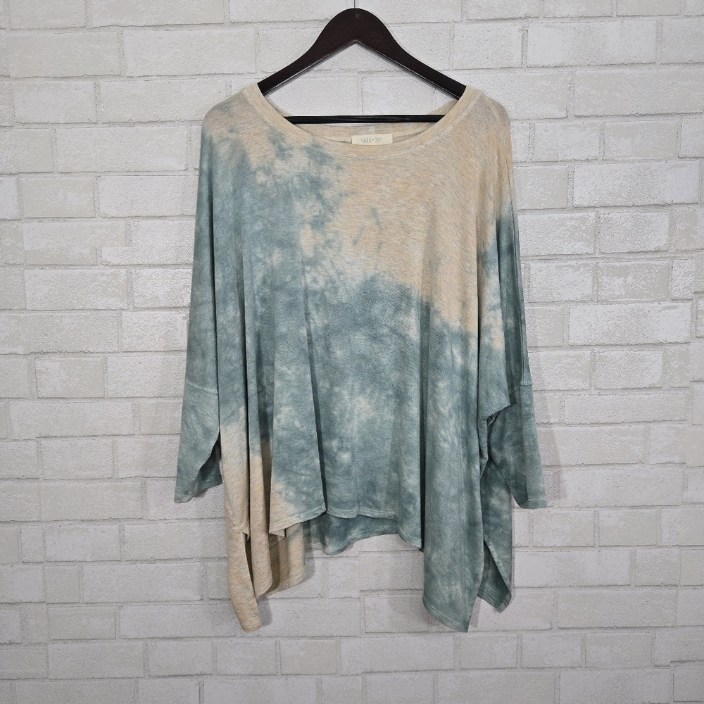River + Sky oversized top